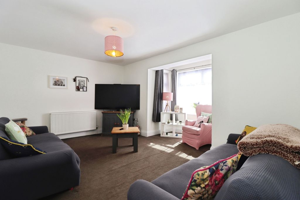 Property photo 3 of 20 Pbox-Img.Jpg