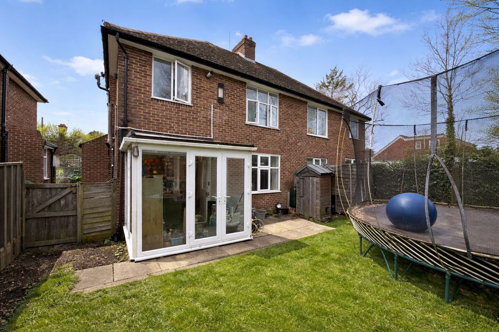 Property photo 2 of 9 Garden