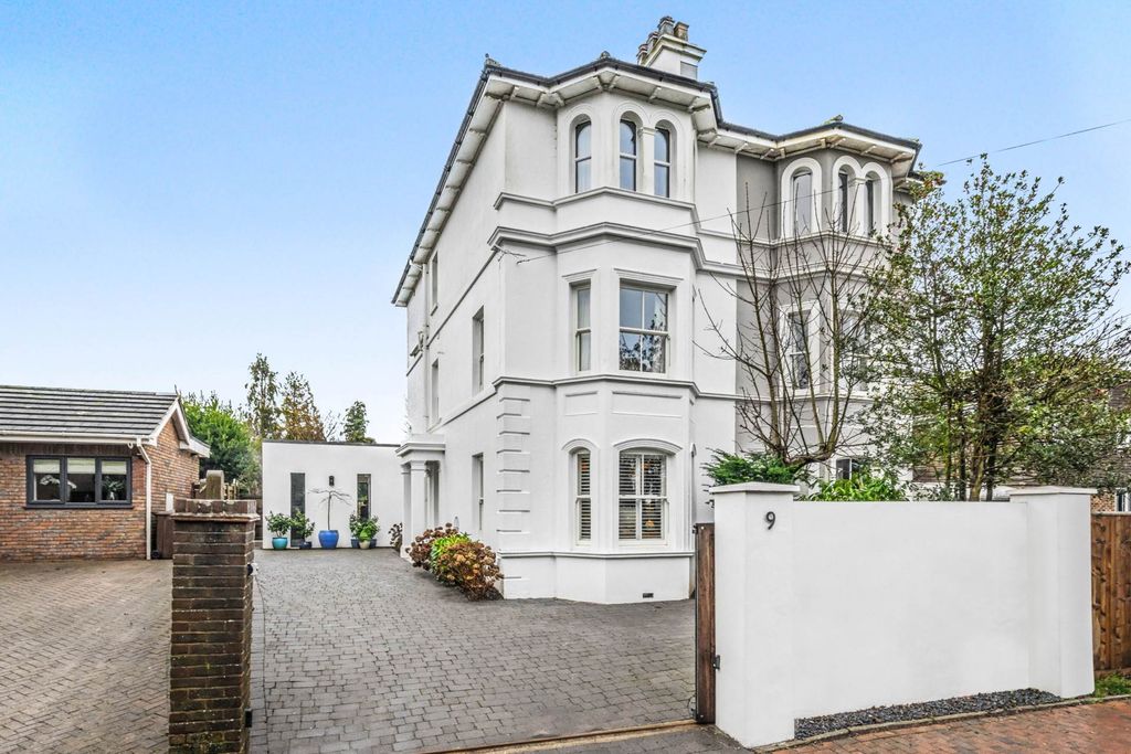 Property photo 3 of 19