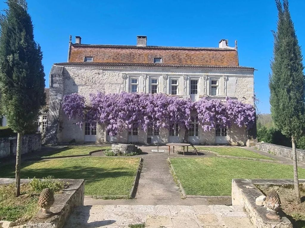 Property photo 1 of 15 Main Exterior View