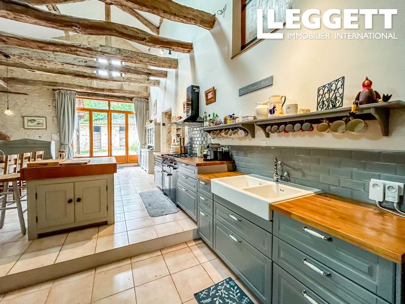 Property photo 3 of 10