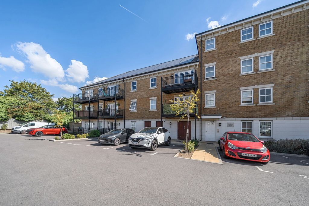 Property photo 1 of 19 1509989-3-6A8d6d5...