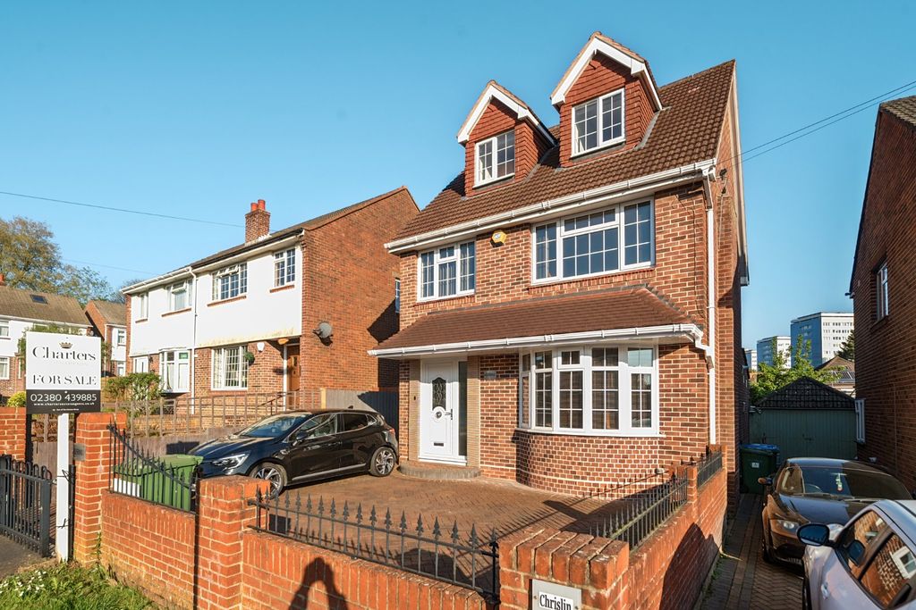 Property photo 1 of 18 Picture No. 03