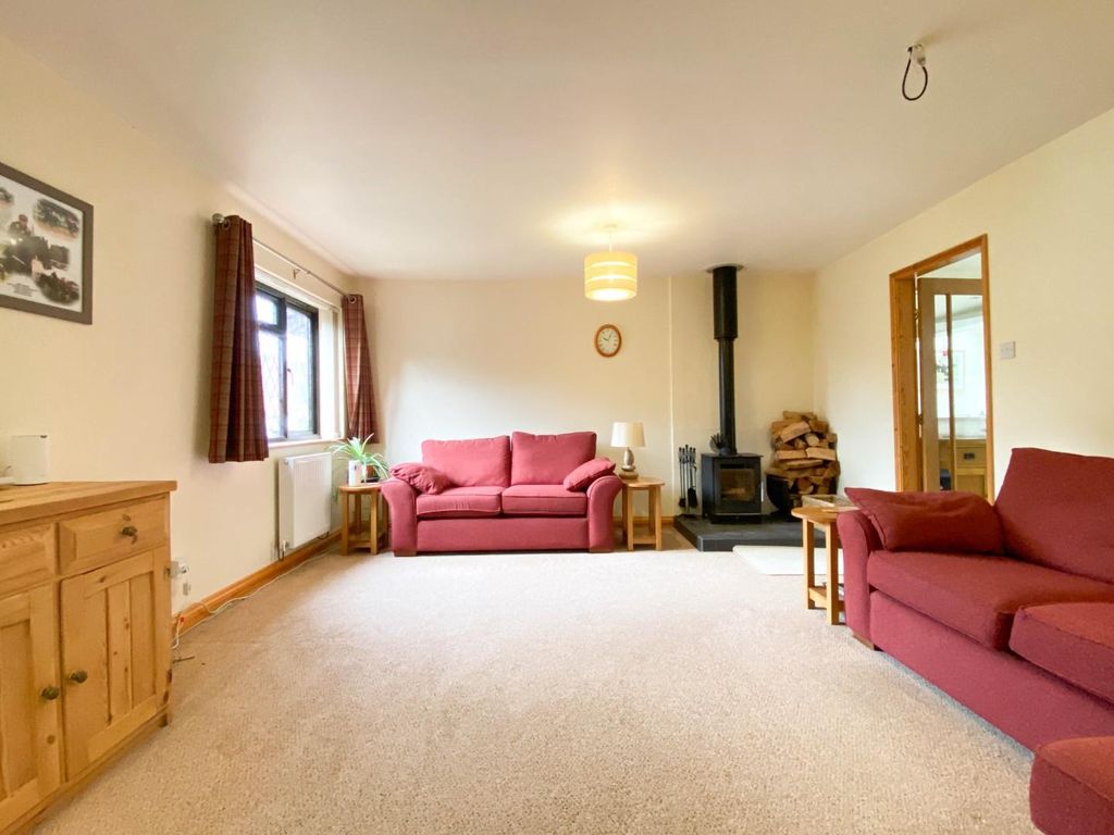 Property photo 3 of 14 Image00015.Jpg