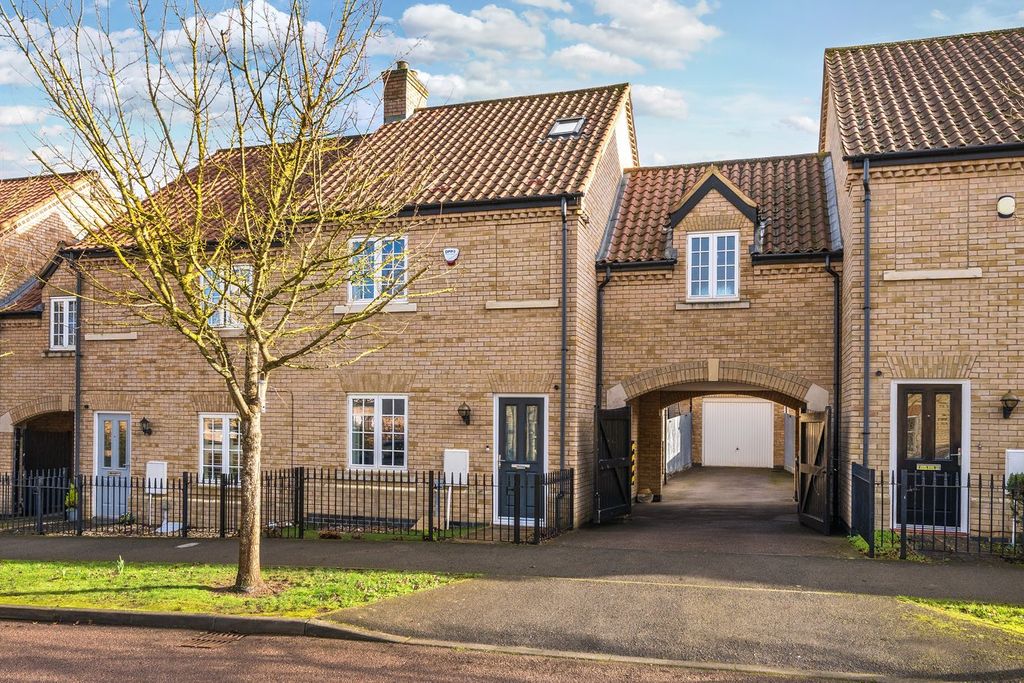 Property photo 1 of 22