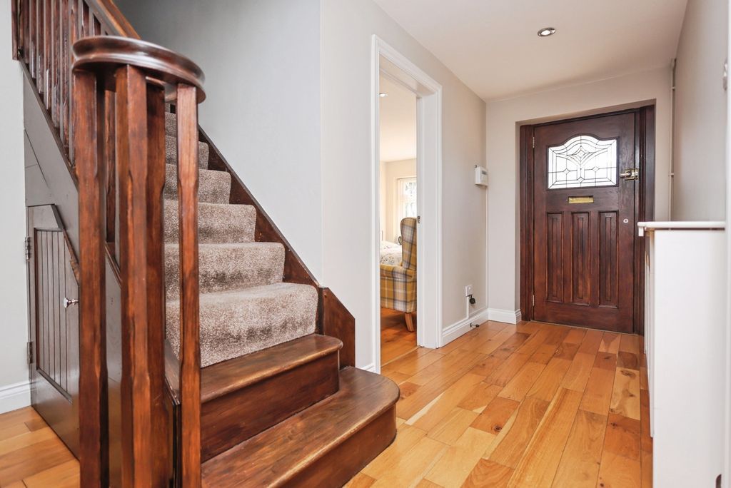 Property photo 2 of 27 Pbox-Img.Jpg