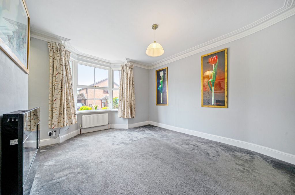Property photo 3 of 22 13-681ce41B8E6dc-1286429-Arw-13