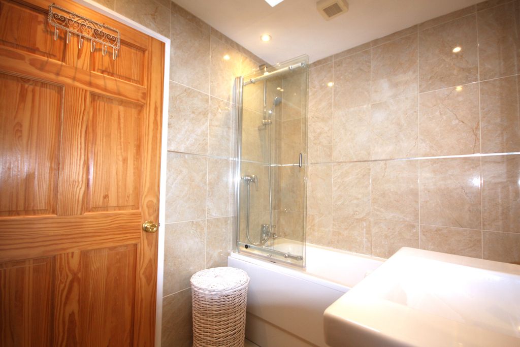 Property photo 2 of 10 Image