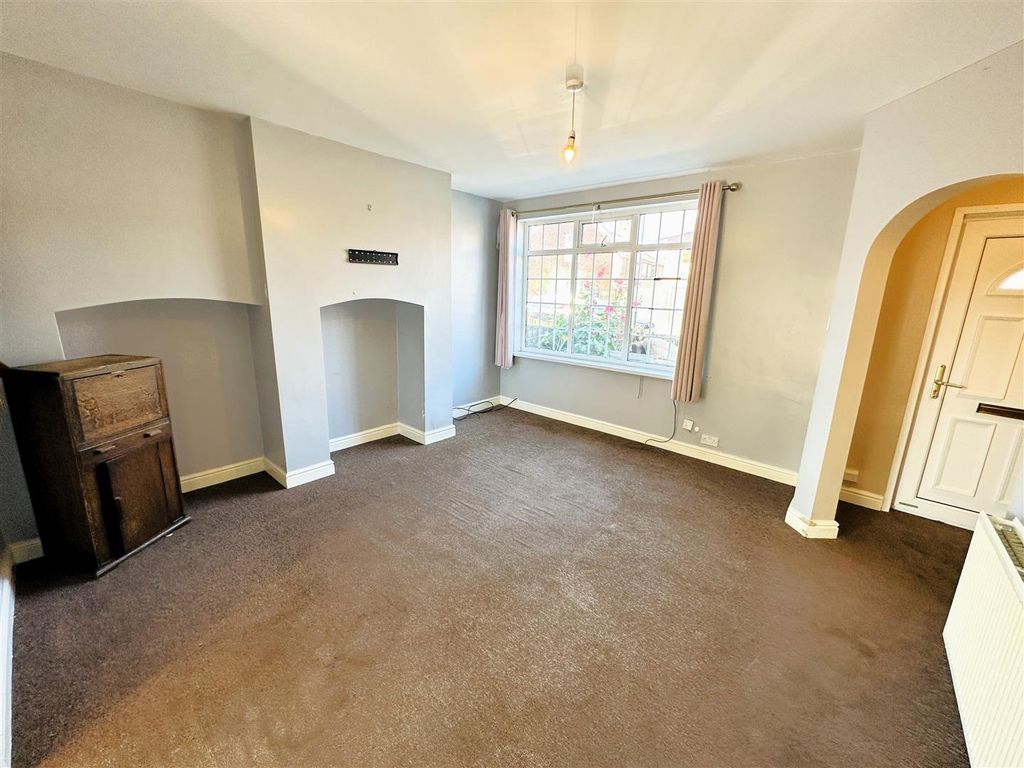 Property photo 2 of 10 lv.Jpg