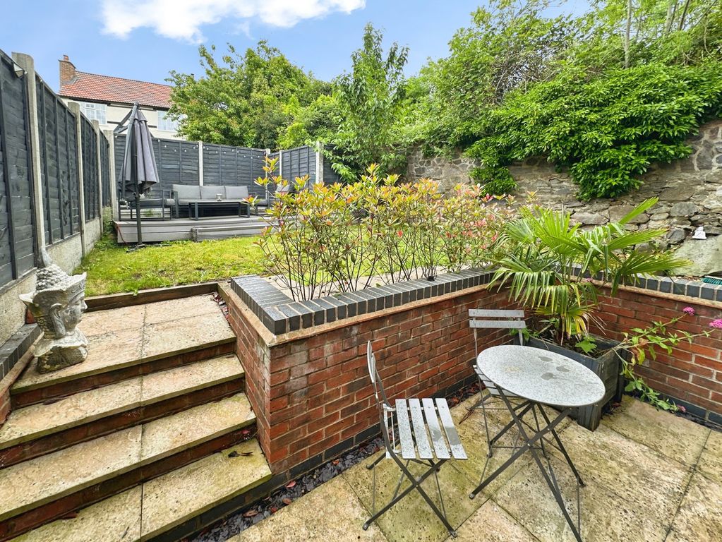 Property photo 2 of 9