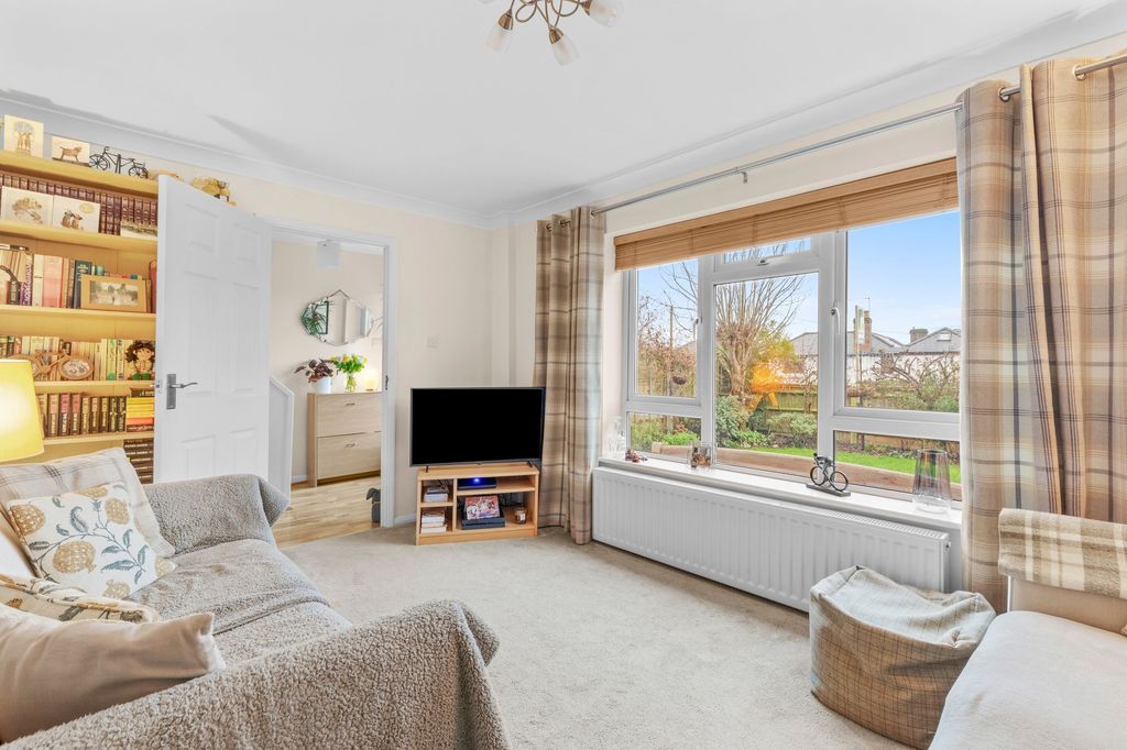 Property photo 3 of 17