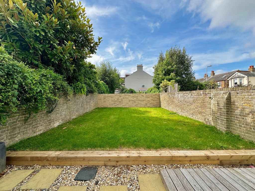 Property photo 3 of 13 Picture No. 10
