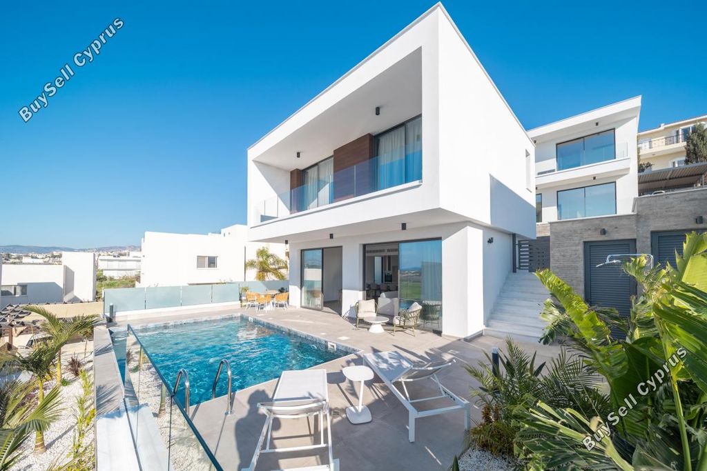 Property photo 1 of 53