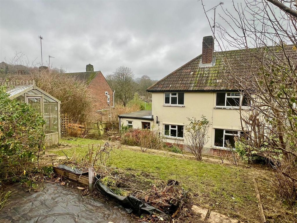 Property photo 1 of 11 Taunton Road2 (New).Jpg