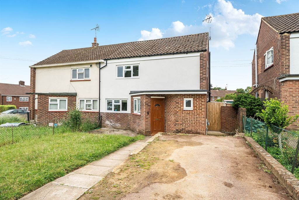 Property photo 2 of 12
