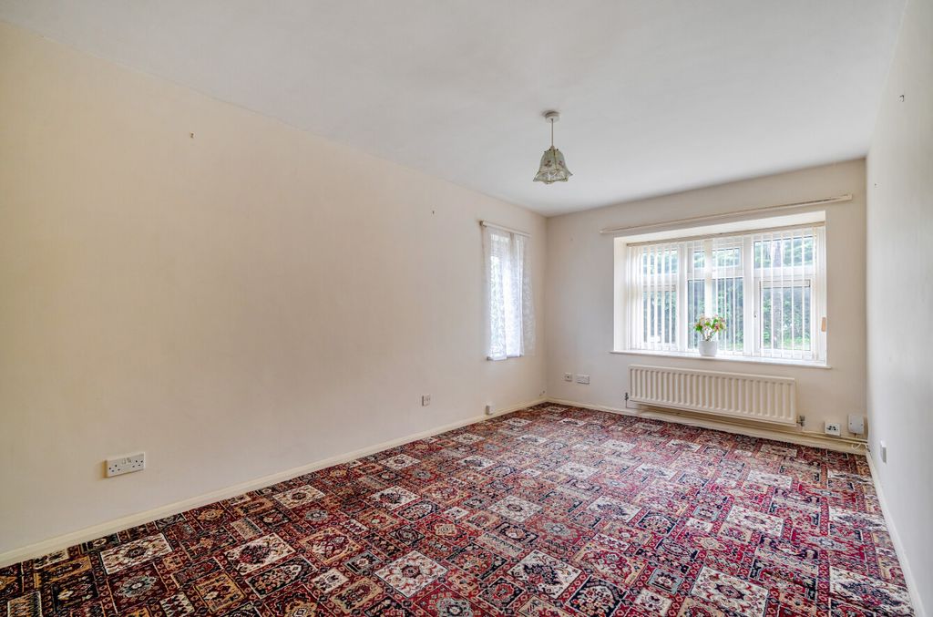Property photo 2 of 12 1465197-5-6A0Da15...