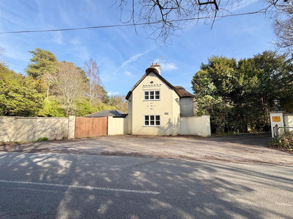 Property photo 3 of 55 Front Of Cottage With Drive To Side