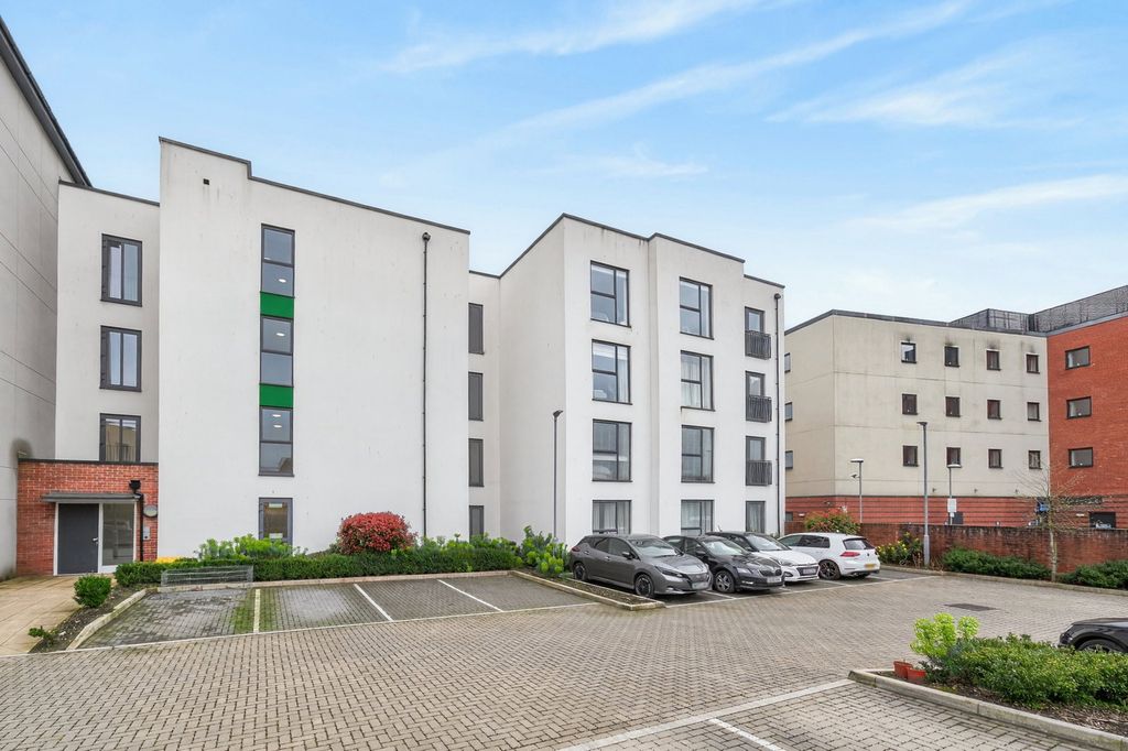 Property photo 2 of 15