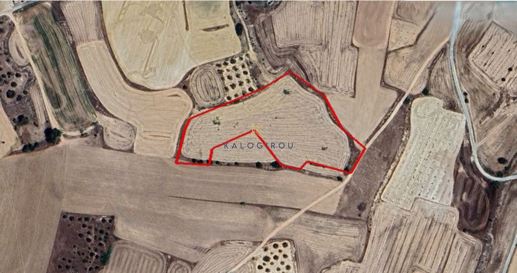 Property photo 1 of 1