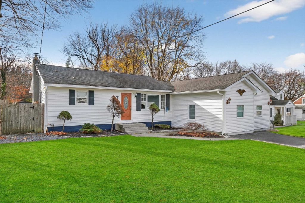 Property photo 1 of 31