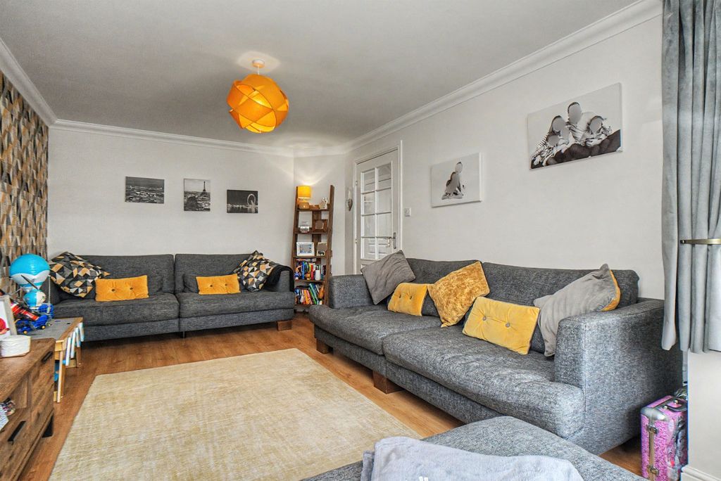 Property photo 3 of 21 5051274