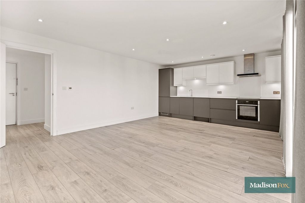 Property photo 3 of 9 Picture No. 08