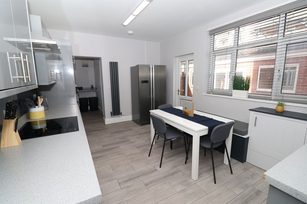Property photo 3 of 10 Img_5431