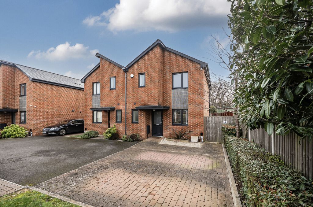 Property photo 1 of 14 1415786-14-6994B4...