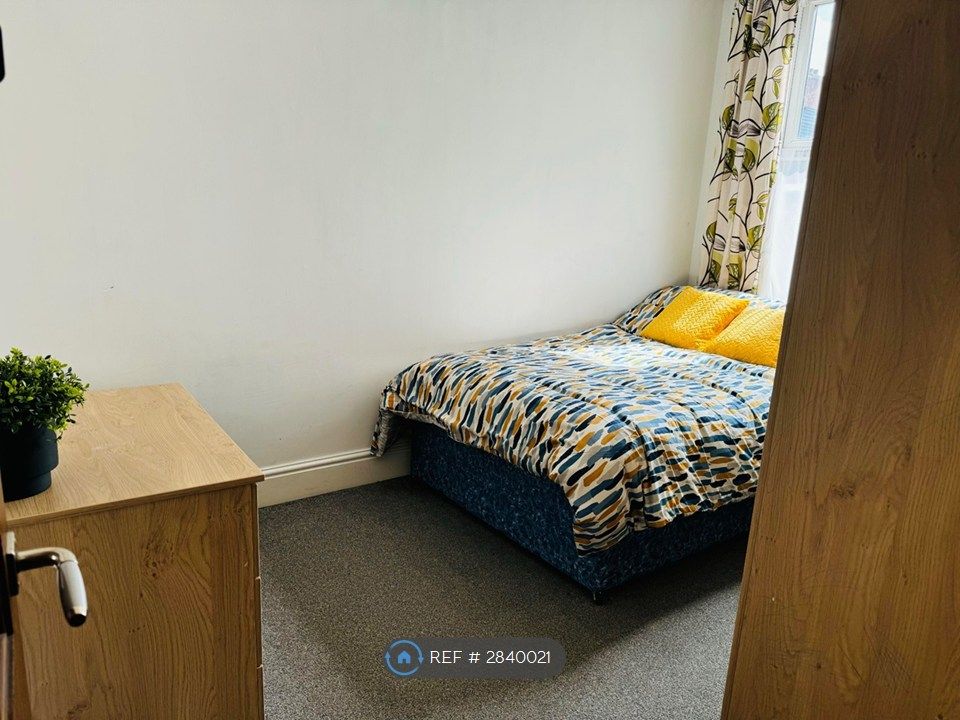 Property photo 3 of 6