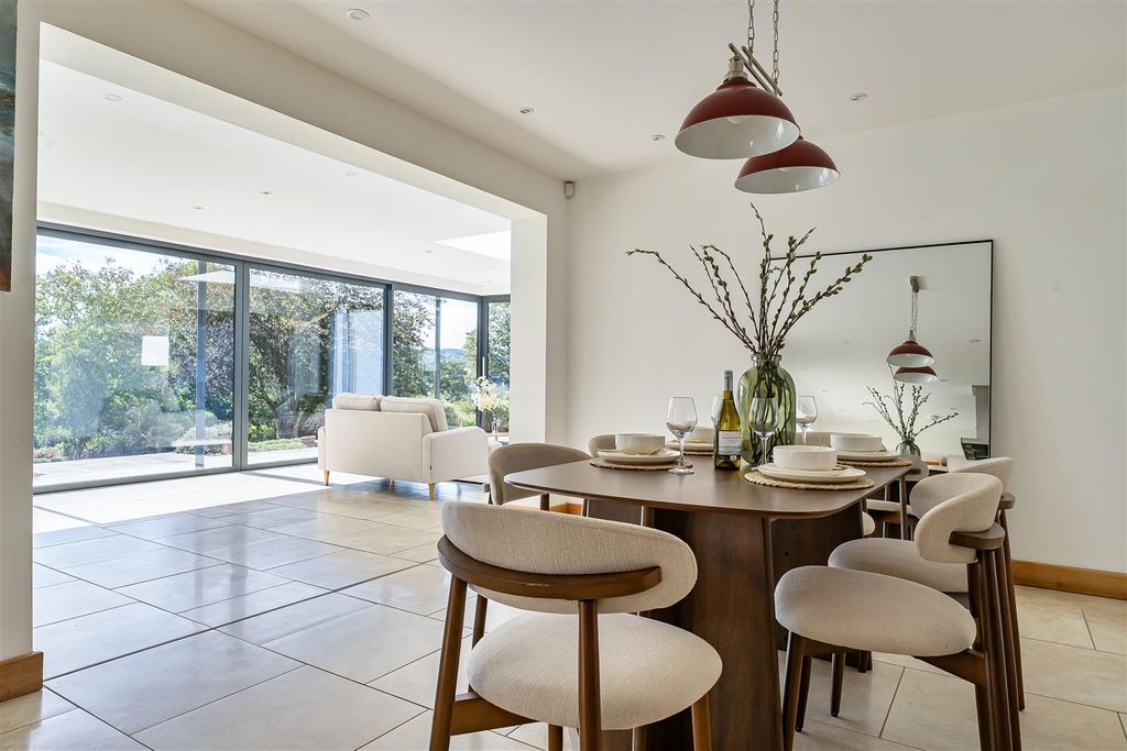 Property photo 3 of 33 1513909 (7).Jpg