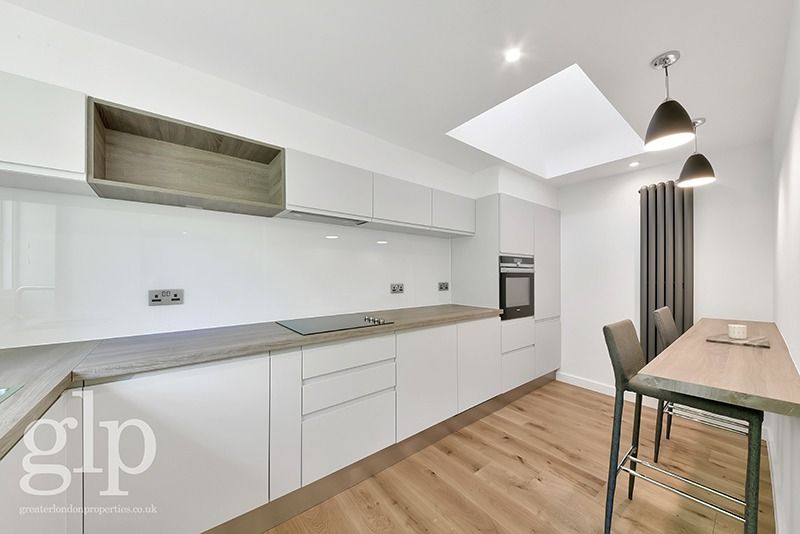 Property photo 2 of 15 4291023