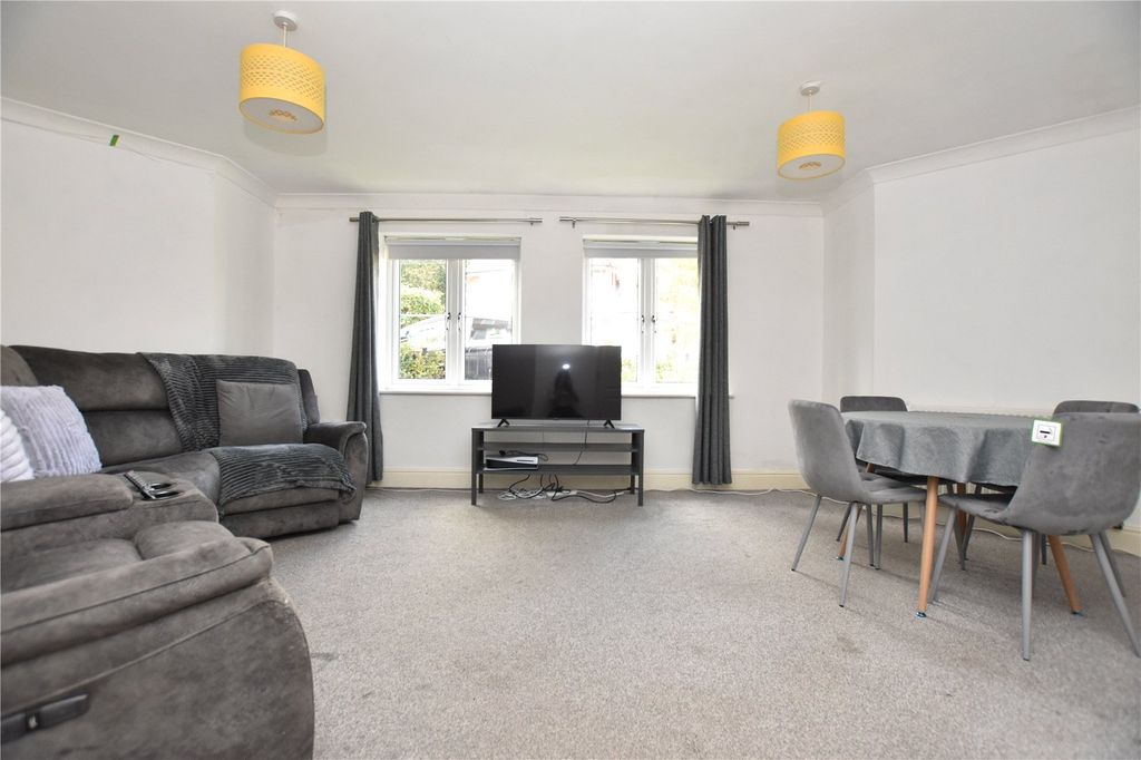 Property photo 3 of 16 Picture No. 06