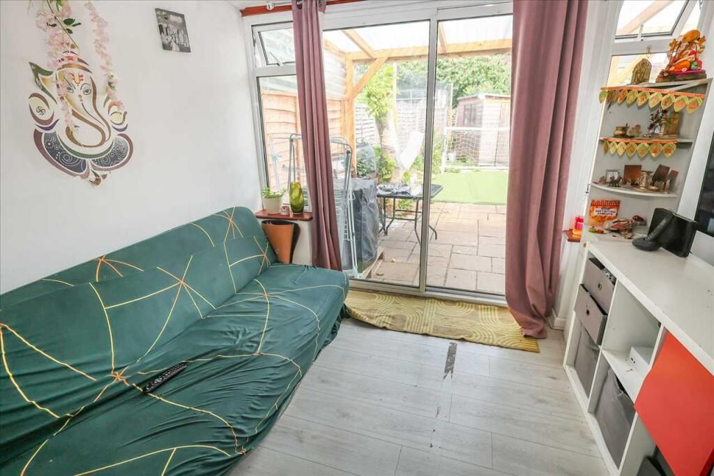 Property photo 3 of 9