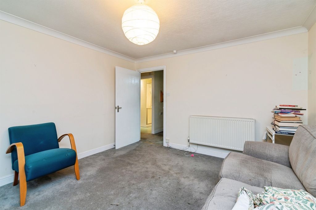 Property photo 3 of 14