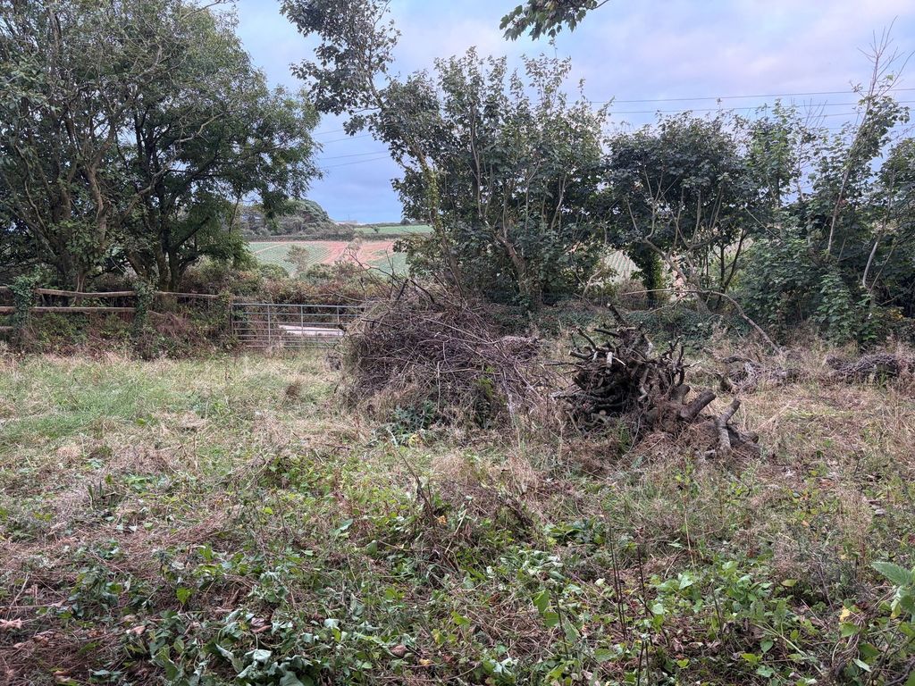 Property photo 2 of 5