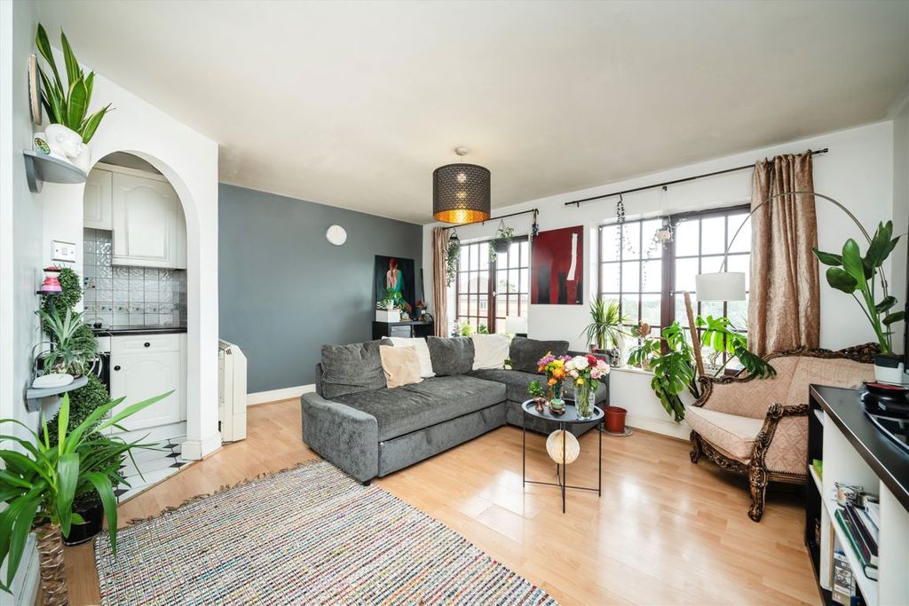 Property photo 2 of 7