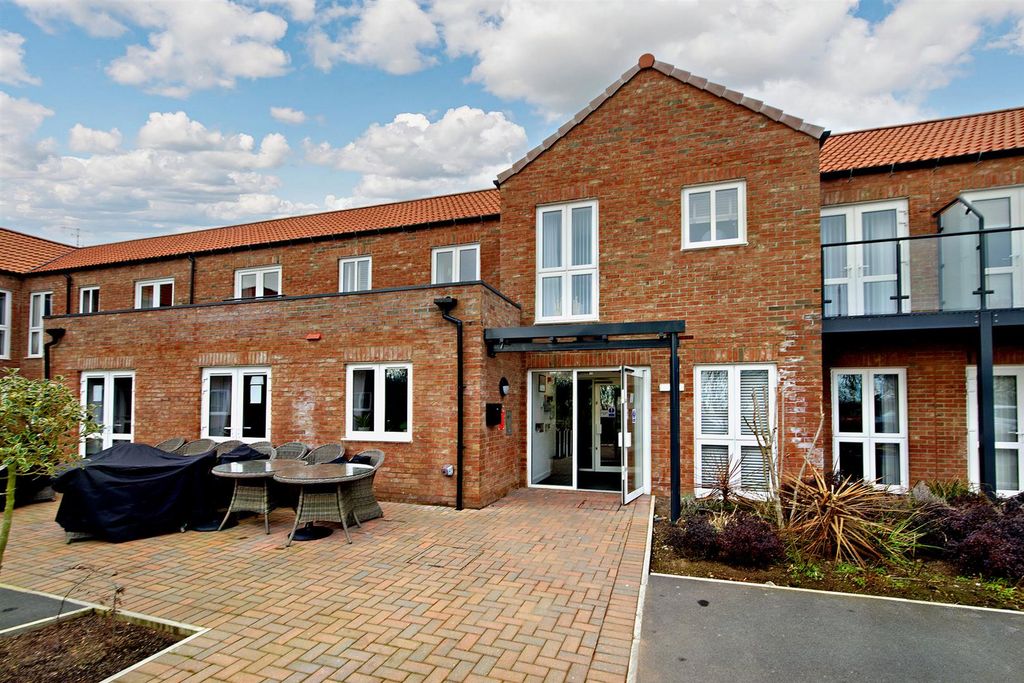 Additional image 19 of 2 bed flat for saleBrigg Court, 22 Chantry Gardens, Filey YO14
