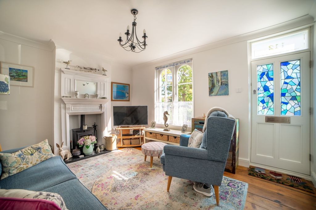 Property photo 1 of 16 Sitting Room - 1
