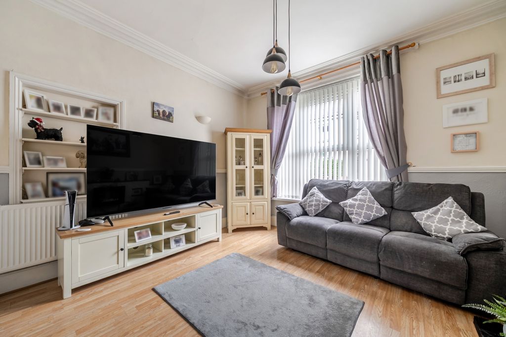 Property photo 3 of 19 1523106-10-1A0B519077c42