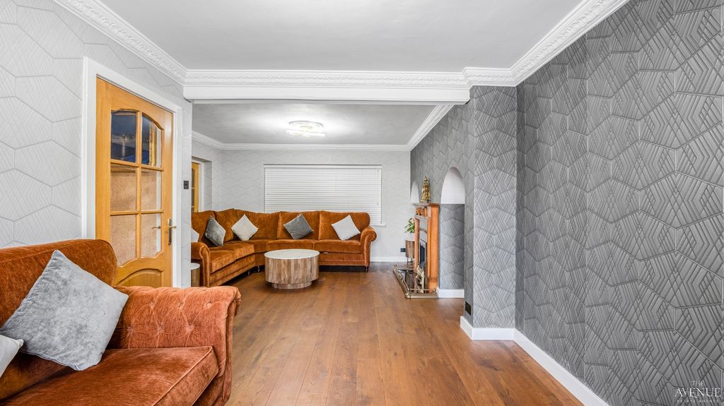 Property photo 3 of 40 4904186