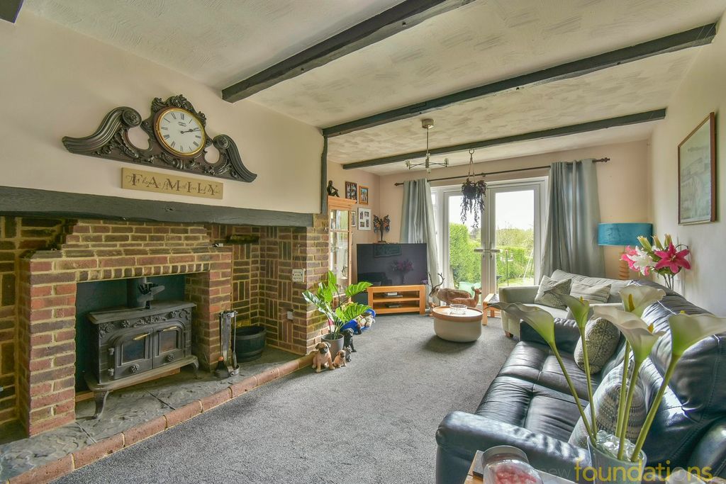 Property photo 3 of 23