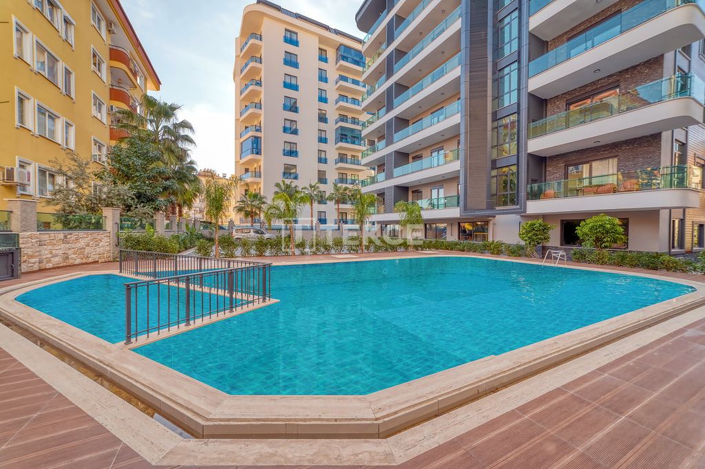 Property photo 1 of 32