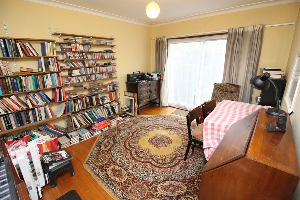 Property photo 3 of 13