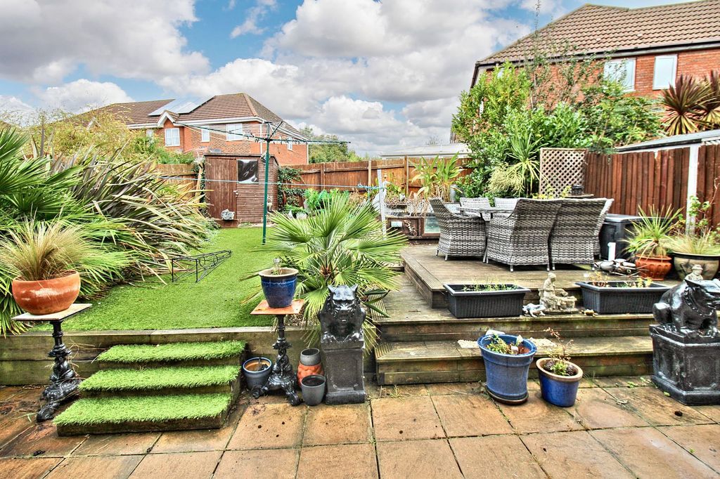 Property photo 2 of 18