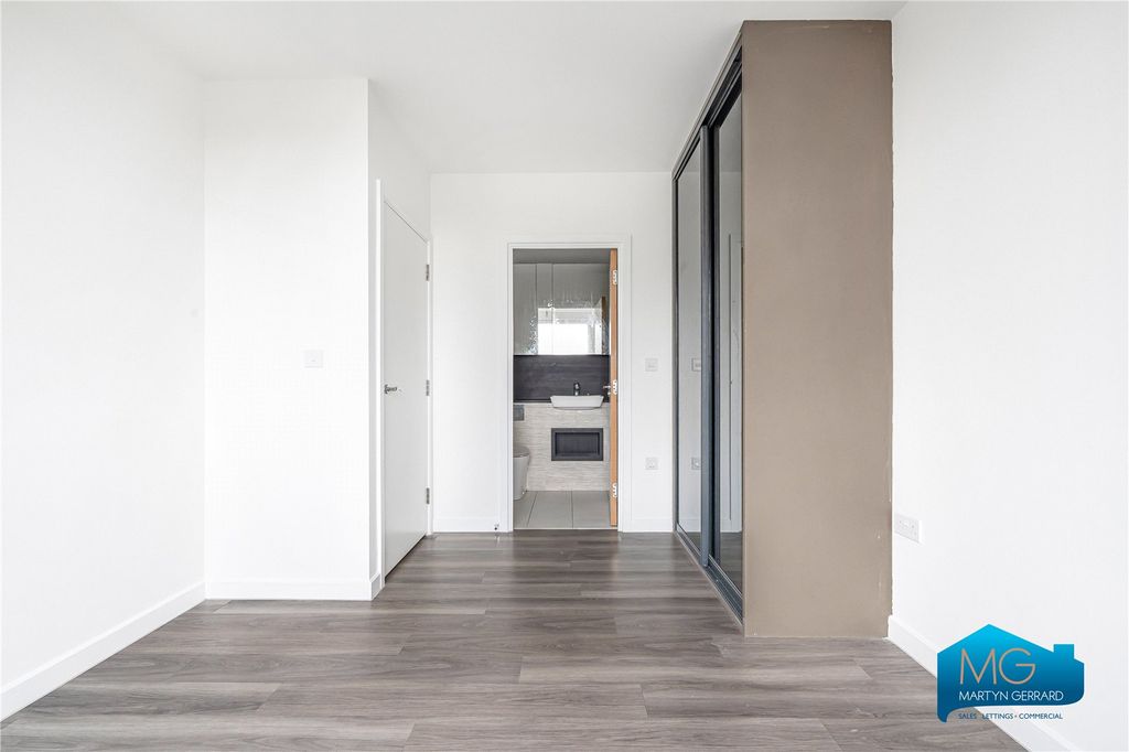 Additional image 21 of 3 bed flat to rentMedawar Drive, London NW7