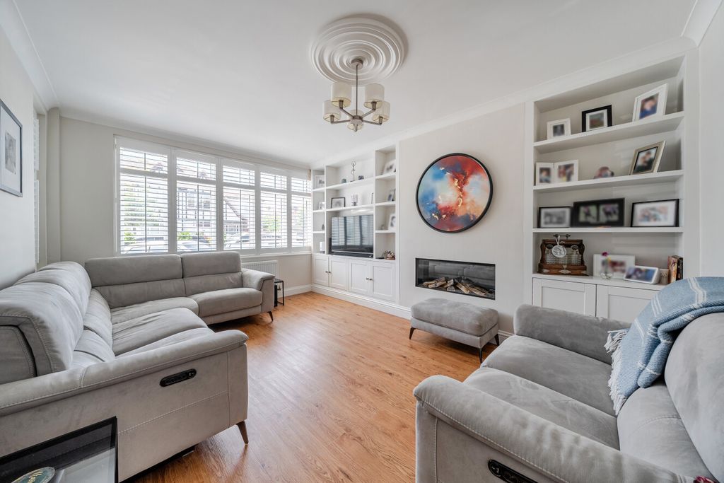 Property photo 3 of 27 1481290-10-6A3951...
