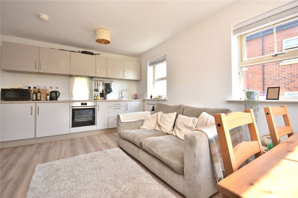 Property photo 2 of 12 Picture No. 09