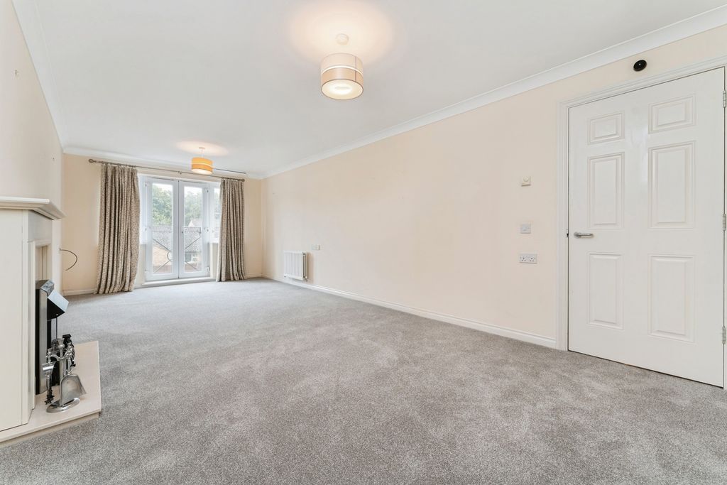 Property photo 2 of 20 Pbox-Img.Jpg