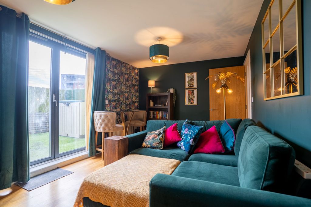 Property photo 1 of 34
