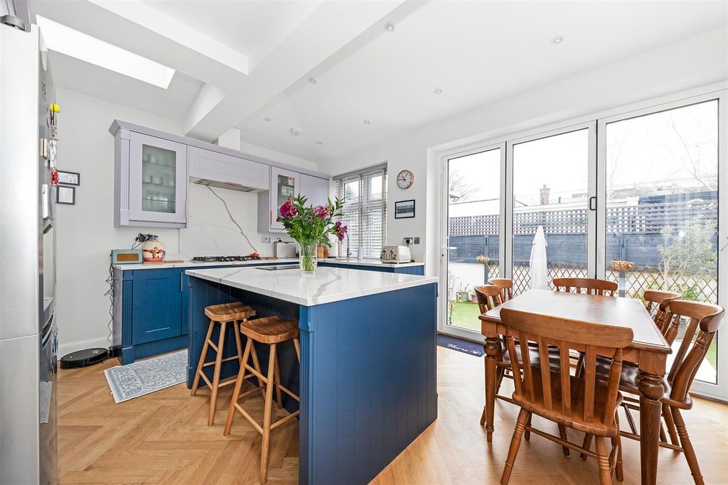 Property photo 2 of 15 Kitchen/Diner